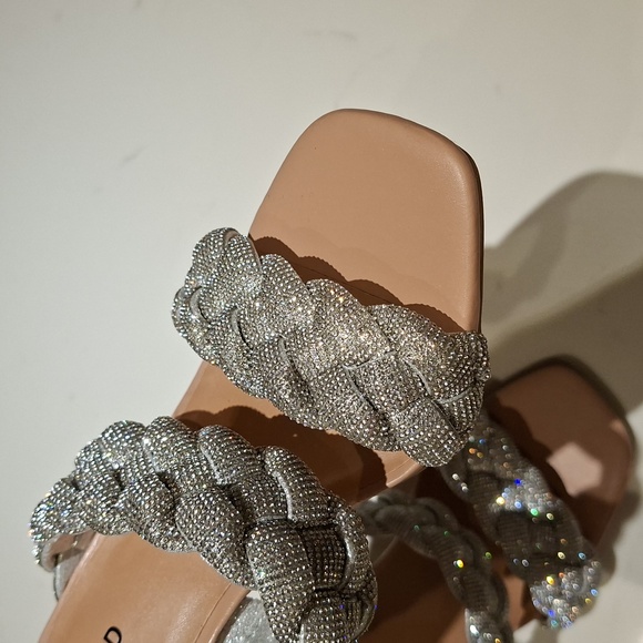 NWOT Torrid Shimmering/Sparkly Silver Braided High Heels (Size 7.5 WW) - Picture 5 of 9
